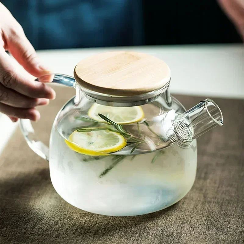 Théière en verre avec infuseur