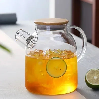 Théière en verre avec infuseur